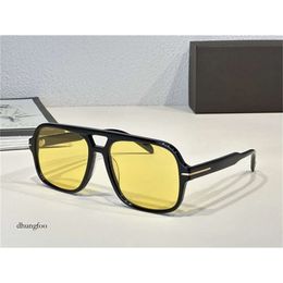 Óculos de sol de designer para homens e mulheres retro óculos de sol dos óculos solares de sol, óculos de proteção de protetores de proteção, vêm com case original de molduras pretas lente amarelo 829c