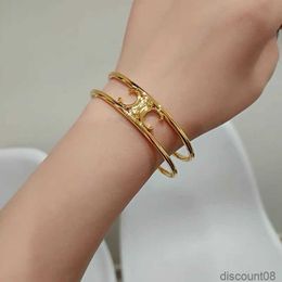 Triumphaler Erz mittelalterlicher Doppelschicht Offenes Armband für Frauen mit einem hohen UND-Design mit hohem und Nischendesign leichter Luxus-Stil vielseitig
