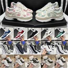 2024 scarpe da corsa designer marchio sneakers womens scarpe casual allenatore classico allenatore classico sdfsf tessuto in pelle scamosciata effetto cittadino city gsfs dimensioni con scatola