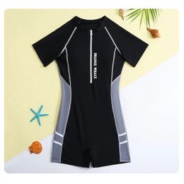 Girls Swimwear Summer ShortSleeve OnePiece Swimsuit Kids Jumpsuit Bathing Clothes Childrens Beachwear Surfing Suit 240528