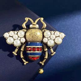Fashion Vintage Simulated Pearl Bee Pin Brooch Antique Pins Women Brooches Costume Designer Jewelry 99