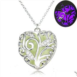 Lockets Glow In The Dark Essentials Necklace Openwork Flower Heart Aromatherapy Oil Diffuser Pendant Necklaces For Women Fashion Drop Dhuxh