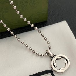 Top Sell Letter Pendant Designer Necklaces Brand Choker Pendants Men Women Silver Plated Copper Necklace Wedding Jewelry Accessories Bead Chains