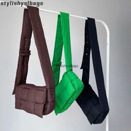 Shoulder Bags 2022 New Space Cotton Handbag Shoulder Bag for Women Small Padded Cassette Ladies Quilted Shopper Bags Messenger Bag Tote 253H