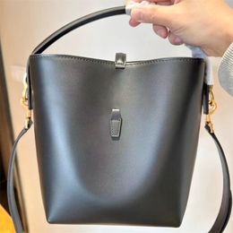 Luxury bucket Shoulder leather shop tote Bag Designer handbag high quality top handle crossbody clutch bags for woman Purse mens vacation trunk weekend Bags strap