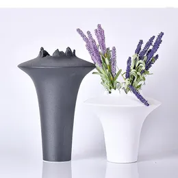 Vases Simple Black White Ceramic Vase Living Room Decoration Artificial Flower Arrangement Cracked Bottle Home