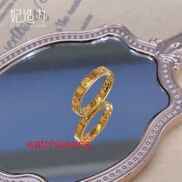 AA Carrtre Designer Love Ring Fashionable High Luxury Jewellery Narrow Edition Card Family for Womenniche Design Instagram Couple Cool and Simple Fashion