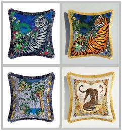 Luxury Tiger Leopard Cushion Cover Doublesided Animals Print Velvet Pillow Cover European Styl Sofa Decorative Throw Pillow Cases6923997