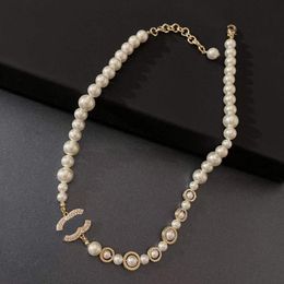 Top Sell Letter Pendant Designer Necklaces Brand Choker Diamond Pendants Men Women 18k Gold Copper Necklace Pearl Chains Wedding Jewellery Accessories
