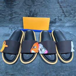 Luxus Sandale berühmte Designer-geprägte Frau Mules Foam Herren Schieberegler Mann Schaumschuh Slipper Pool Kissen Slide Maultier flacher Modeplattform Slipper Dhgate mit Kastengröße 35-45