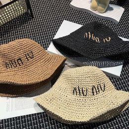 Wide Brim Hats Bucket Hats Designer Fashion Women Woven Sun Hat Luxury High Quality Fisherman Hat Beach Style Straw Hat with Original Packaging Box