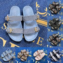 Yeni Tasarımcı Sandallar Kadın Düz Konforlu Slaytlar Sandal Terlik Mavi Denim Bej Tuval Moda Bayanlar Yaz Plajı Termeri Lüks Paseo Platform Kadın Ayakkabı