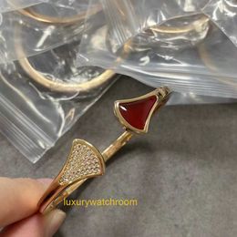 Boagery bracelet designer jewelry Light luxury style new diamond fan-shaped skirt bracelet female non fading red bracelet