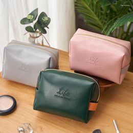 Storage Bags Portable Cosmetic Bag Weekend Overnight Lipstick Jewellery Organise Pouch Waterproof Travel Small Object Accessories Item
