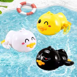 Summer Bath Kids Swimming Clockwork Game Baby Bathing Ducks Children Bathroom Shower Bathtub Water Toys L2405