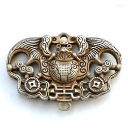 Decorative Figurines Old Chinese Tibet Silver Carving Bat Necklace Pendant Gift Collection L 3.8 CM
