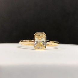 Sólido 14k de ouro branco AU585 Platinum pt950 Anel de diamante amarelo em forma de atmosfera simples 240521