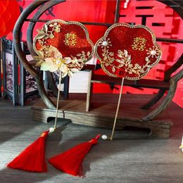 Decorative Figurines Chinese Wedding Greeting Holding Mini Small Group Fan Retro Tassel Xiuhe Bride Cheongsam Modelling Po Props