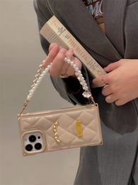 Designer Phone Case For iPhone 15 Pro Max 14 13 12 Luxury Crossbody Shoulder Pearl Strap Phone Cases Cover