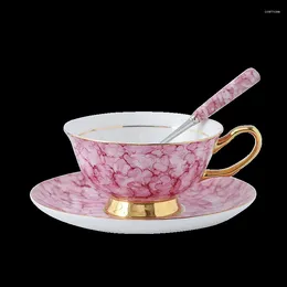 Cups Saucers European Creative Porcelain Coffee Cup With Handle Ceramic Luxury Tea British Gold Kubek Silikonowy Home Drinkware LL50CC