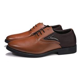 Männer Fashion Leder Oxford Klassische Style -Style -Schuhe weiß schwarzer khaki blauer Schnürung formelle Geschäftsschuhe