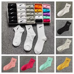 mens socks designers socks for men Fashion Women Letter Breathable Cotton jogging Basketball football sports sock embroidery with Gift box sports socks men socks