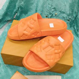 Womens Slippers Fashion Designer Sandal Waterfront Embossed Mule Rubber Slide Beach Sandals Men Women White Orange Black Green Olive Ladies Summer Shoes Sneakers