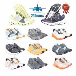 Running Shoes Designer no Cloudstratus Luxury Fashion Casual Walking Shoes Lightweight Confortável Blindável e Durável Sapatos Mens Womens Trainers Runner
