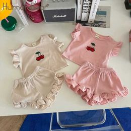Clothing Sets Bear New ldrens Set Korean Style Cherry Lace Short Sleeved Shorts Girls Casual Suit H240530