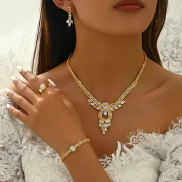 5/4ピースCubic Zirconia CZ Wedding Jewelry Set for Bride Women Bridesmaid、Gold Sparkly Leafed Stone Leaf Necklace Earrings Set for Prom