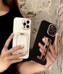 Fashion Luxury Designer Cell Phone Cases for Iphone 12 13 11 Pro max x Xs Xr 7 8plus 8 Plus with Folding Bracket Embossed 2021 Coq7675251
