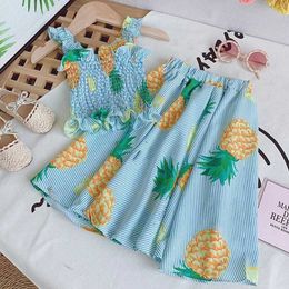 Clothing Sets Bear Girl Clothes Suit Sleeveless Vest +Fruit Printed Skirt 2PCS Casual Toddler Kids H240530 Z5XI