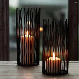 Candle Holders Iron Hollow Hold Geometric Candlestick Wedding Decoration Desktop Ornament Metal Holder Home Decor