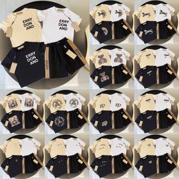 Designer Kids Brand Fashion short T-shirt Sets Clothing Summer Baby Toddler Children GirlCotton Short Sleeves Clothes Suits size 90-150 r1QE#