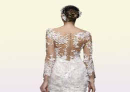 Vestido branco vestido de renda cheia vestidos de noiva curta com ilusão de manga longa de volta de luxo 3d floral praia de praia GOWN2629200