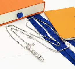 Lyxvarumärken Frankrike Designer New Whistle Necklace Jewelry Fashion Pendant Halsband för gåva Louiss Mens Long Letter Chains Halsband för män Kvinnliga juvelerfest