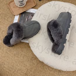 Designer high-end fluffy snow boots mini Womens slippers winter fur slipper ankle wool shoes sheepskin leather casual shoes