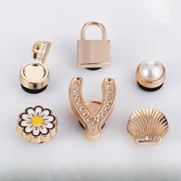 Flower Shoe Charms For Hole Shoes Designer Elegant Vintage Metal Charm Accessories Party Girls Boy Gift 240517