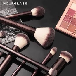 Hourglass Makeup Brush Set Kit Include Powder Foundation Concealer Lip Blusher Bronzer Eyeshadow Eyeliner Highlight Brush 240529