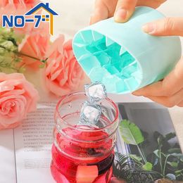 Ice Bucket Silicone Cube Mould Food Grade Quickly Freeze Creative Cream for Wine Whiskey Beer Kitchen Bar 240530