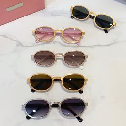 Fashion Womens Oval Sunglasses 2024 Trends Luxury Brand Designer Punk Sun Glasses Ladies Vintage Small Eyewear Female UV400 Stree Beach Party Sunglasses MU 88AV