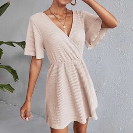 Basic Casual Dresses Women Summer Dresses Vintage Ruffles Slve Solid Colour V-Neck Sexy Mini Dress Ladies Casual Beach Party Sundresses 2024 Y240504