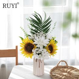 Decorative Flowers Artificial Sunflower Bouquet Fake Flower Green Plants Leaves DIY Wedding Home Decor Dining Table Center Layout Pography