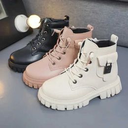 Boots Childrens leather boots for girls fashionable autumn and winter new casual and comfortable short boots warm childrens edition non slip cotton boots WX5.29