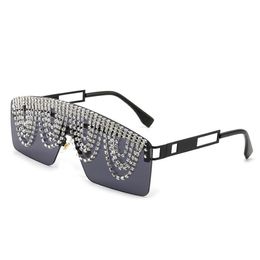 Occhiali da sole lussuoso strass oversize Women Diamond Nappel Ladies Sunces Sun Glasses Big Frame Designer Retro Eyewear 323M