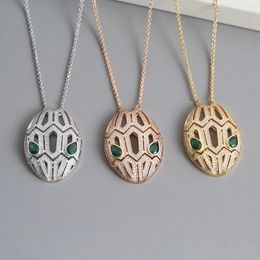 Designer Collection Fashion Style Pendant Necklaces Women Lady Full Diamond Plated Gold Hollow Out Green Eyes Snake Head Snakelike Serpent Charm Luxury Jewelry