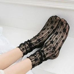 Women Socks Sexy Black Fishnet Floral Pattern Lace Thin Hollow Nylon Silk Retro Flower Pile Ladies Transparent Crew