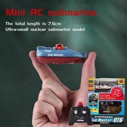 2.9inch Mini Rc Boat Submarine AGM Remote Control Boat Waterproof Diving Toy Simulation Model Gift for Kids Boys Child 240518