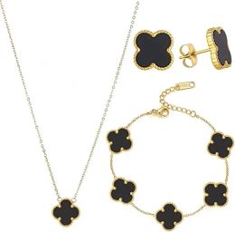 Necklace Gold Plated Designer Jewelry Sets Flowers Fourleaf Clover Cleef Fashional Pendant Bracelet Earrings Necklace Wedding Party 2023