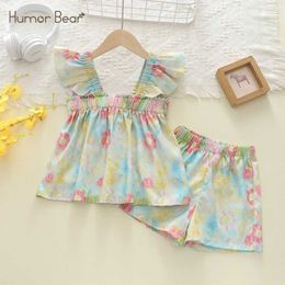 Clothing Sets Bear Girls Clothes Set Elastic Shoulder Strap Design Breathable Floral Flying Sleeve Top+Stylish Shorts ldrens Suit H240530